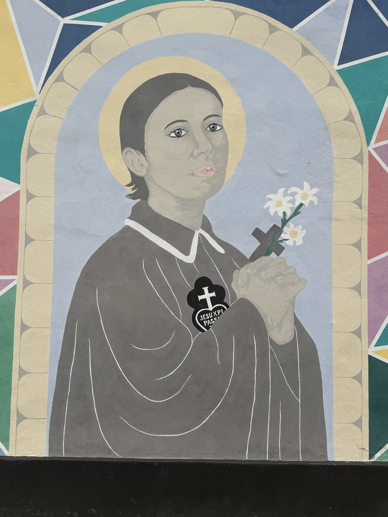Mural dedicado a Santa Gema